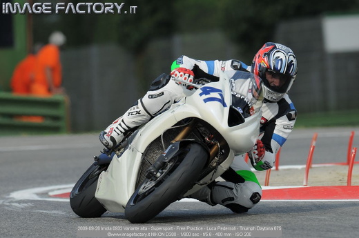 2009-09-26 Imola 0932 Variante alta - Supersport - Free Practice - Luca Pedersoli - Triumph Daytona 675